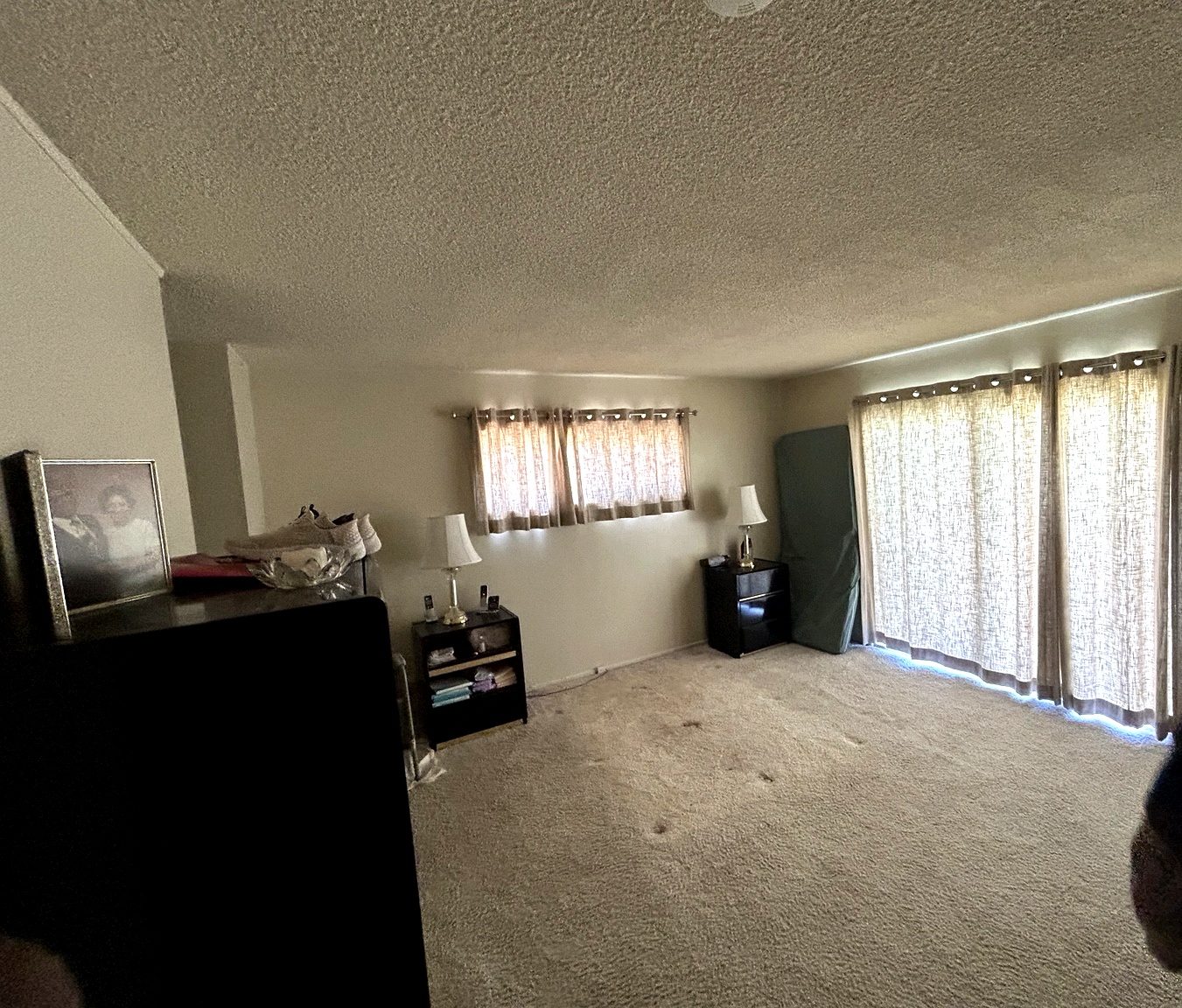 Culver City living room cleared after cleanout